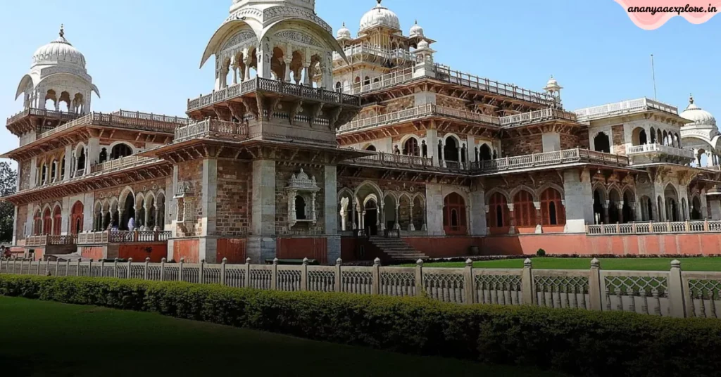 खिड़कियों का अनोखा चमत्कार...पर्यटकों की पहली पसंद क्यों बना गुलाबी नगरी, जानें पीछे की अनोखी वजह 1 खिड़कियों